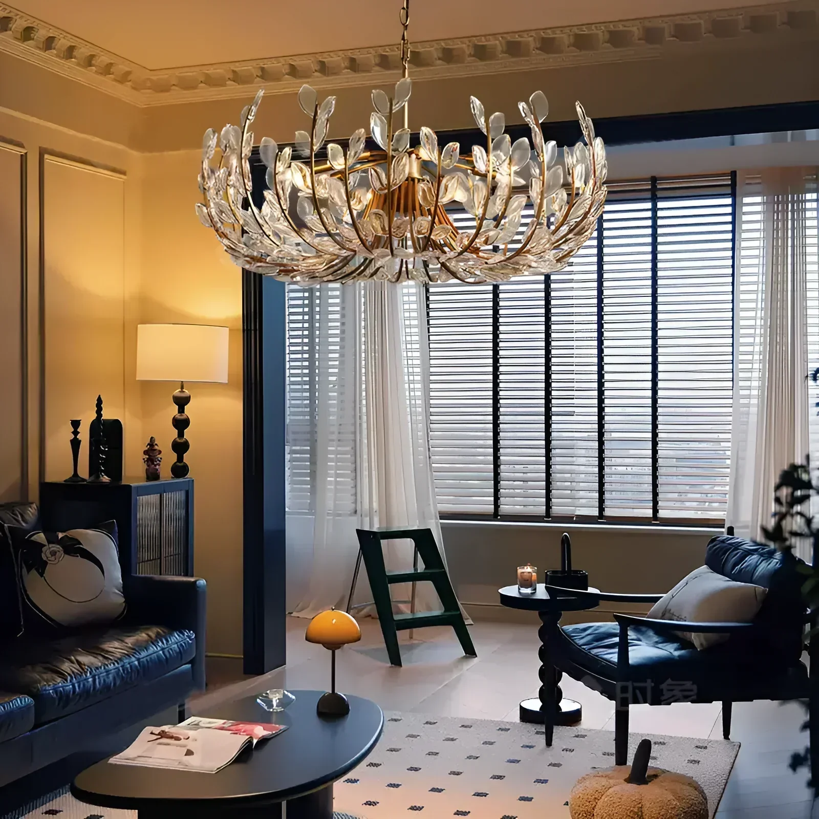 Blelard 8 Light Chandelier 32“ - Image 4