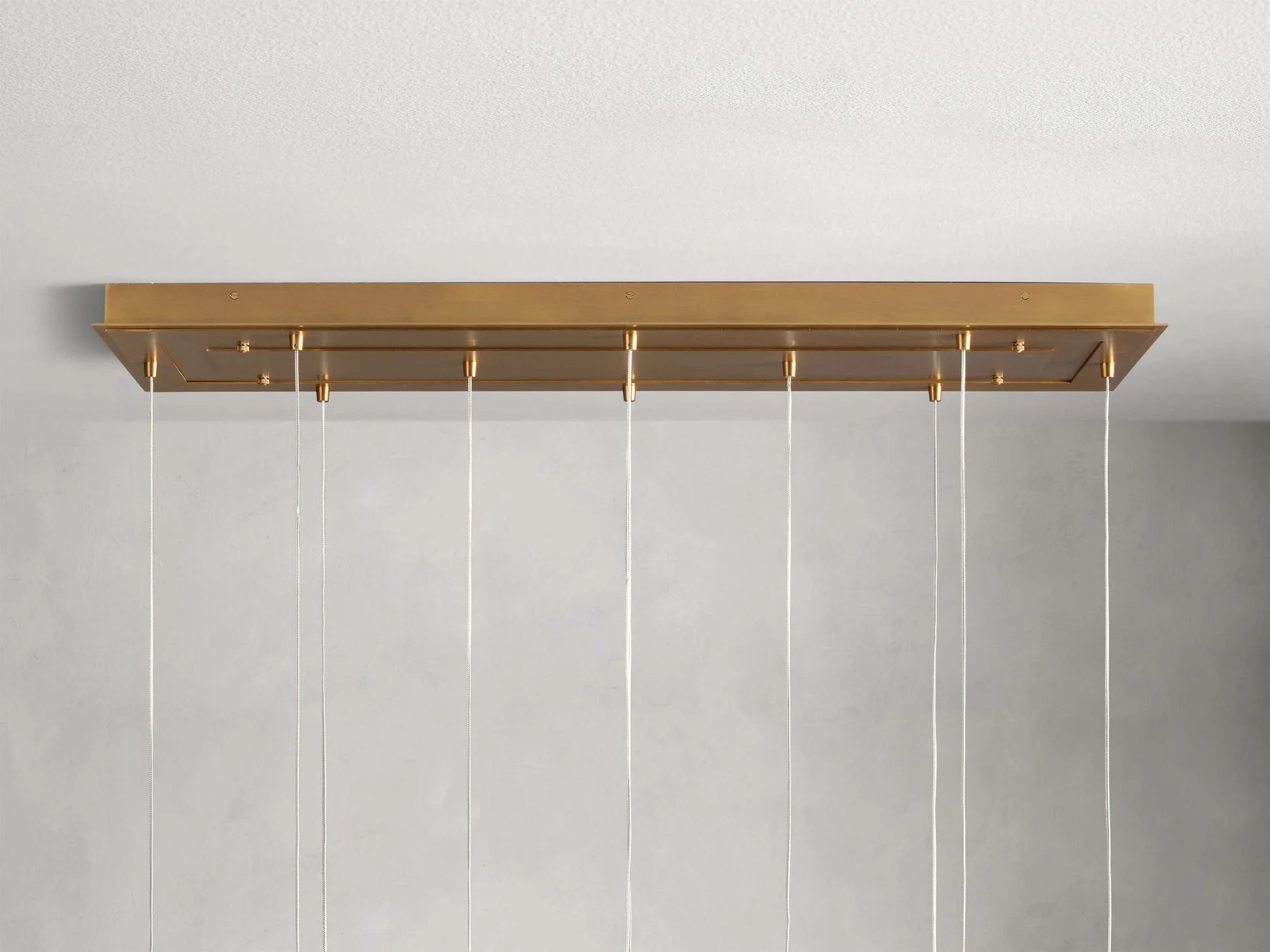 Vayson Linear Chandelier - Image 7